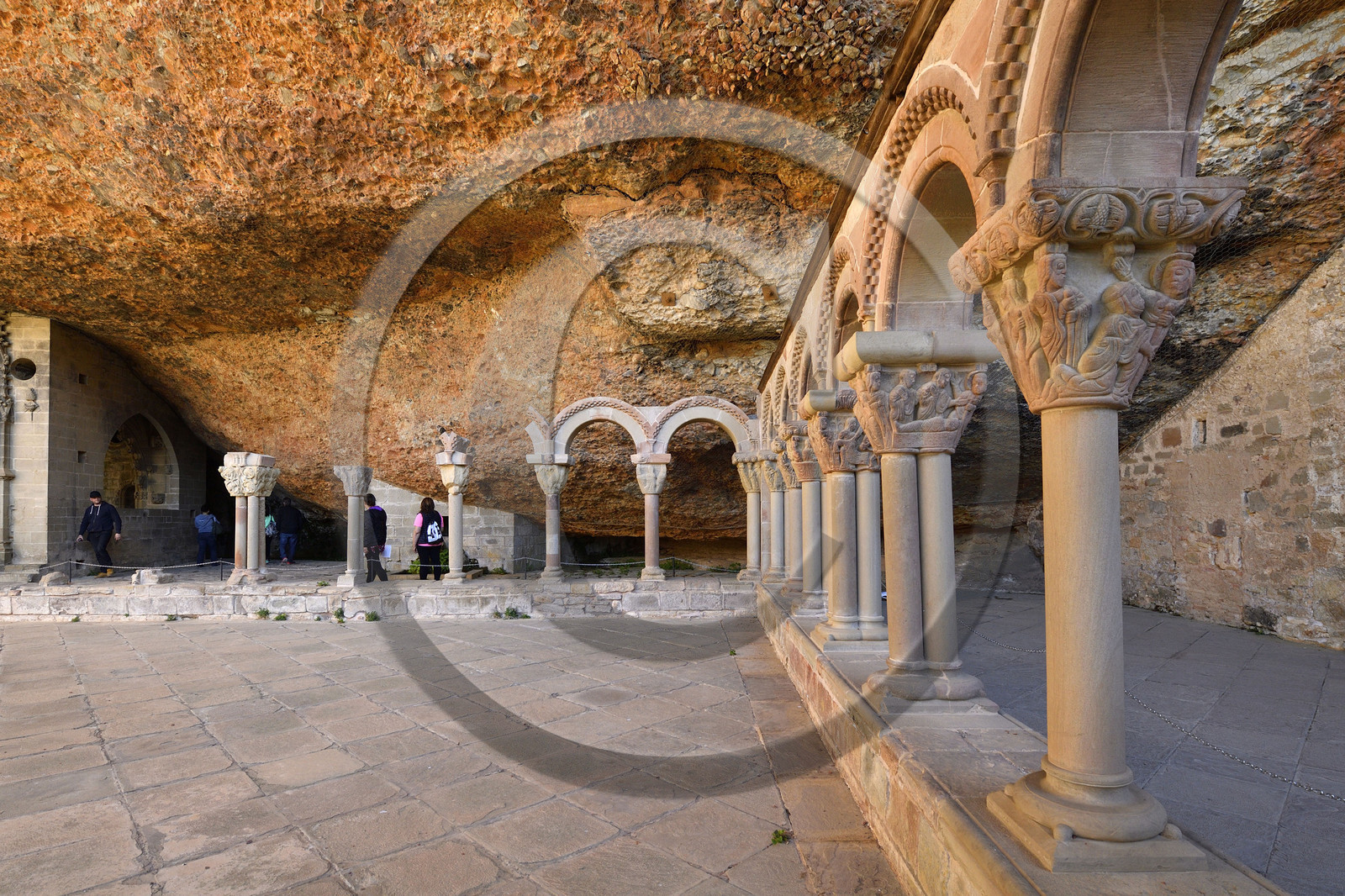 Espagne aragon jaca ermitage rupestre cloitre