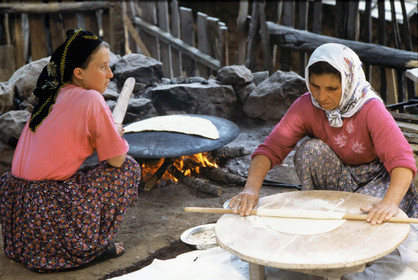 Traditional bread making in the Taurus region