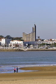 France charente maritime royan plage front mer