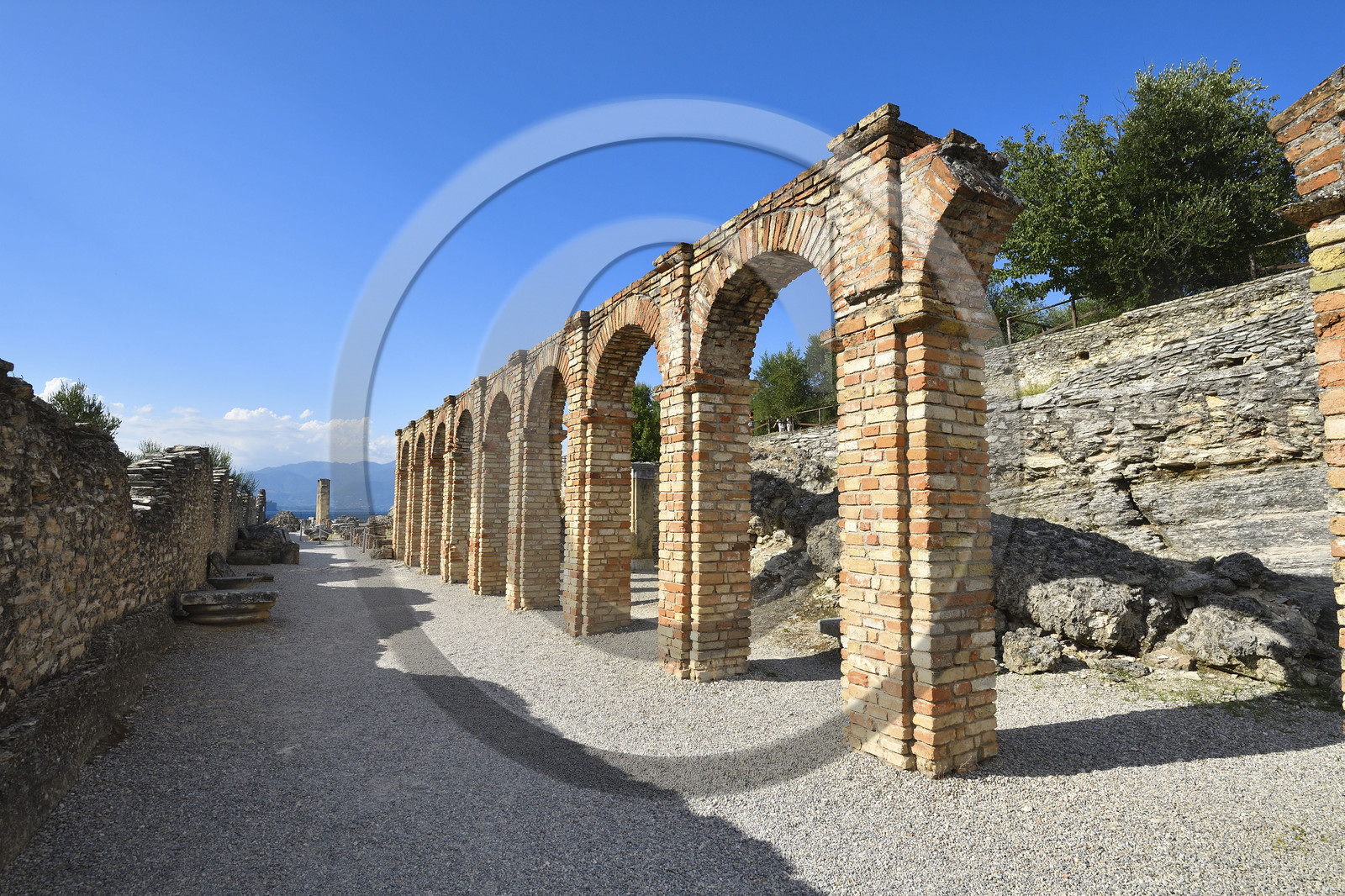 Italie lombardie lac garde sirmione grotte