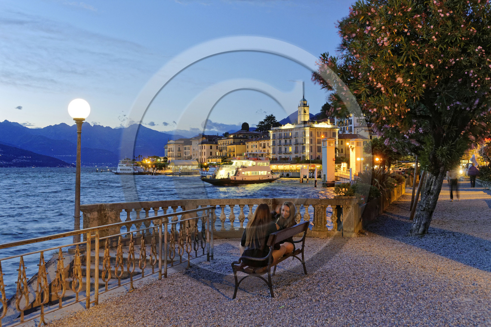 Italie lombardie lac come village bellagio