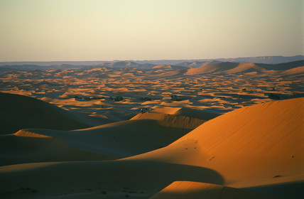 MAROC SUD   MERZOUGA.ERG CHERBI