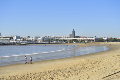France charente maritime royan plage front mer