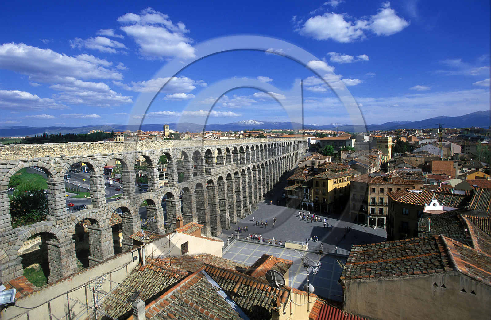 ESPAGNE   CASTILLE..SEGOVIA AVEC AQUEDUC ROMAIN