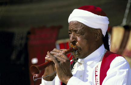 TUNISIE, FESTIVAL DU DÉSERT À DOUZ