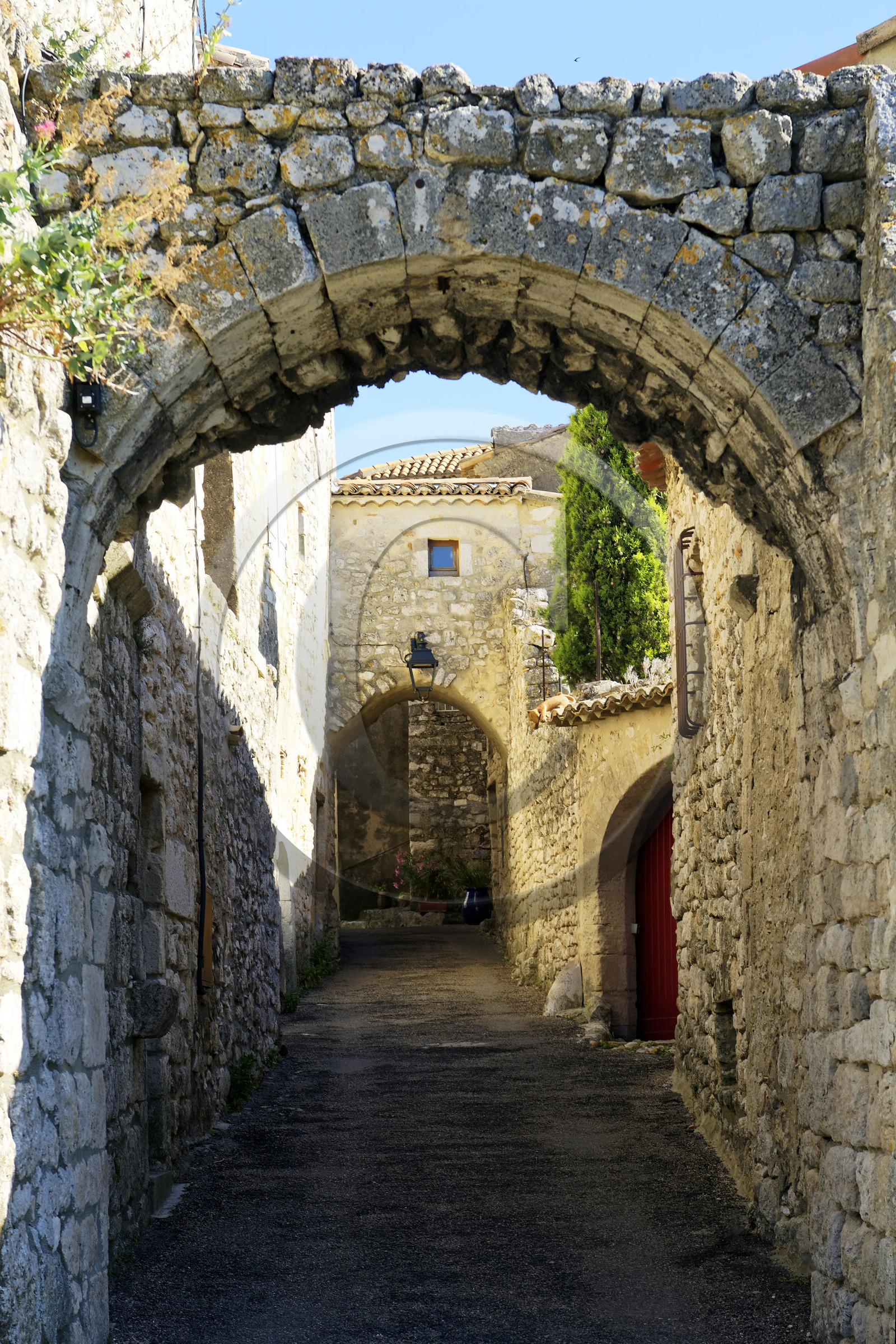 France, Garde Adhemar