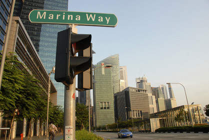 Singapour, batiments du quartier d'affaires vue depuis Marina Bay