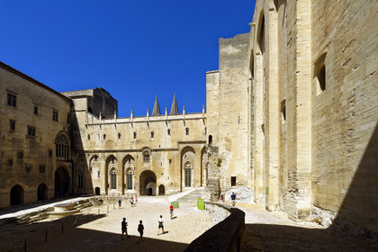 France, Avignon