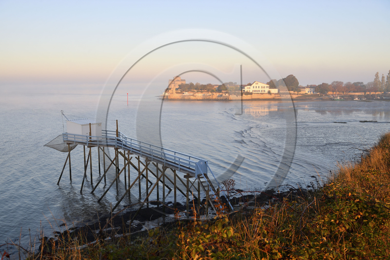 France charente maritime estuaire gironde saintonge talmont sur gironde