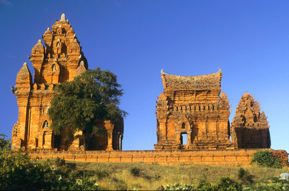 Po Klong Garai, Vietnam