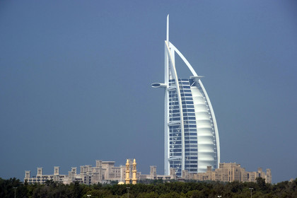 Emirats Arabes Unis, DubaiÌˆ, le complexe hoÌ‚telier Madinat Jumeirah et hotel Burj al Arab