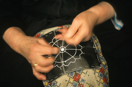 CROATIE. VILLE ET ILE DE PAG. DENTELLES DE PAG