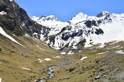 France hautes pyrenees chaine pyrenees vallee aragnouet