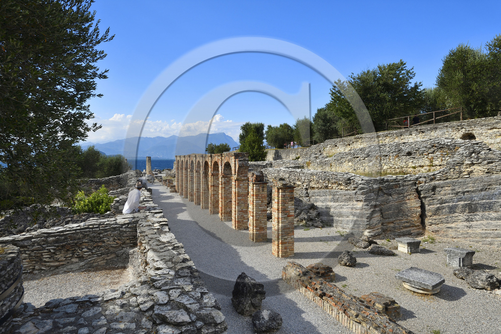 Italie lombardie lac garde sirmione grotte