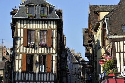 France, Troyes