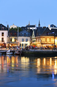 France, Auray