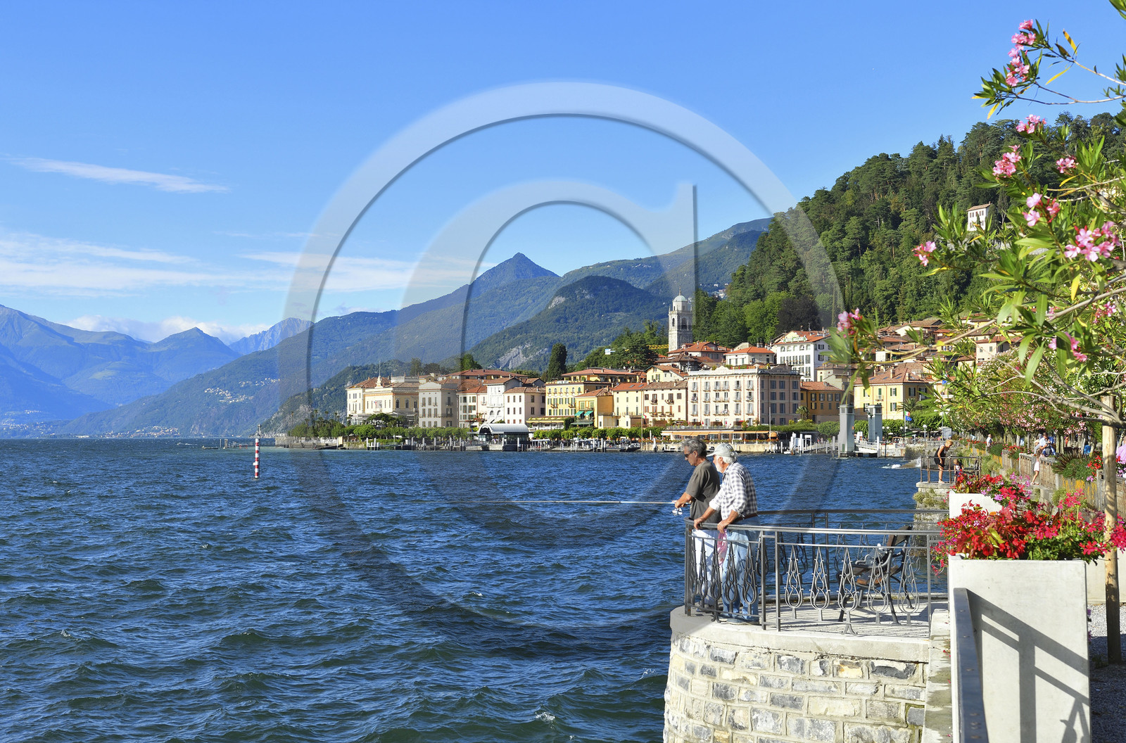 Italie lombardie lac come village bellagio