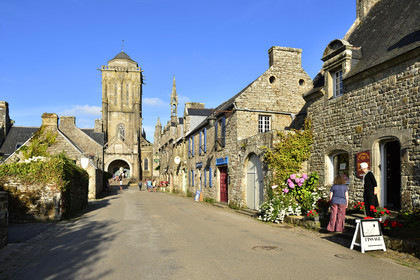 France, Locronan