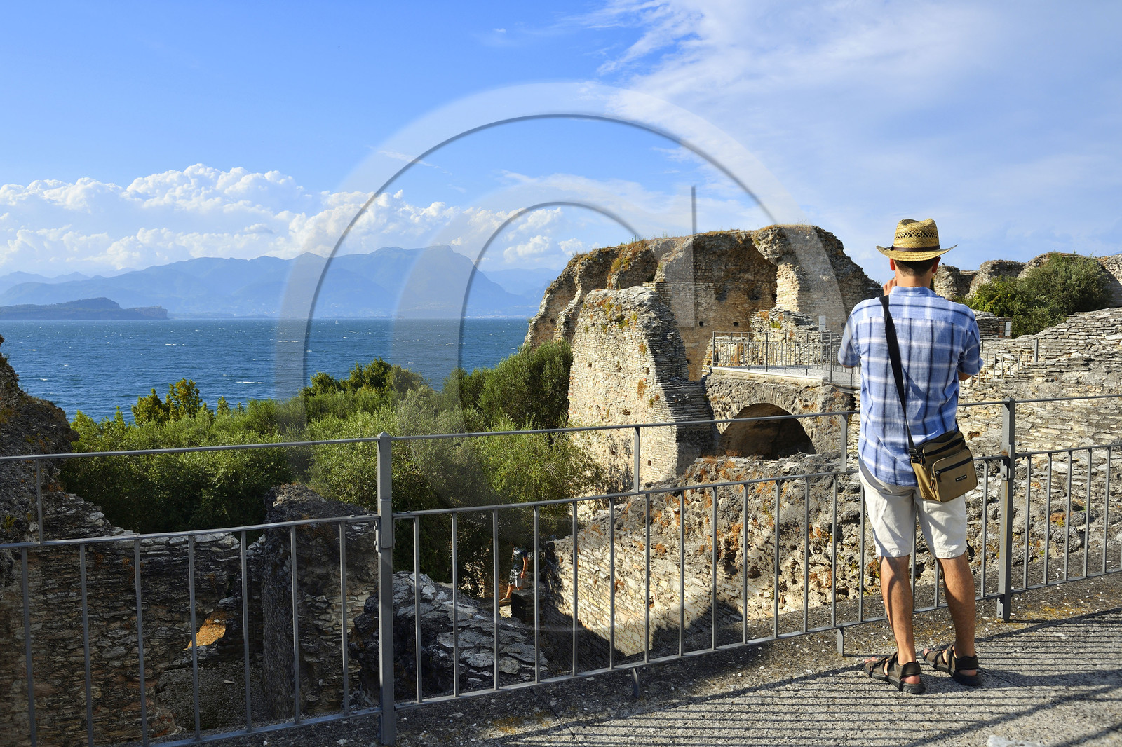 Italie lombardie lac garde sirmione grotte