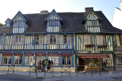 France, Pont Leveque