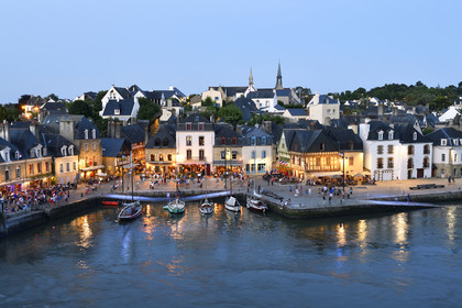 France, Auray