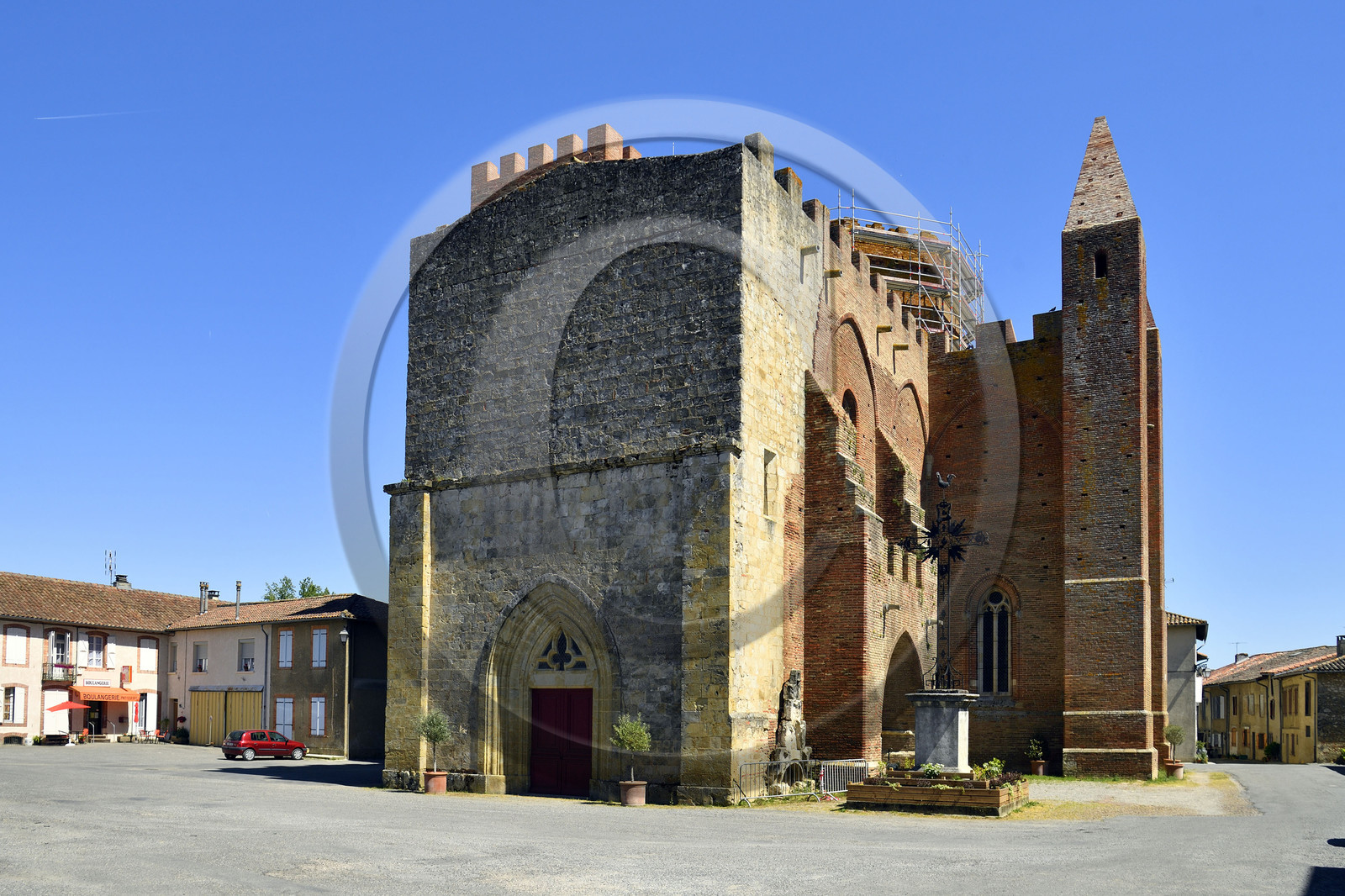 France gers simorre eglise fortifiee xiv