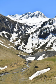 France hautes pyrenees chaine pyrenees vallee aragnouet