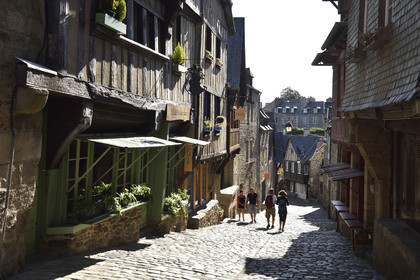 France, Dinan