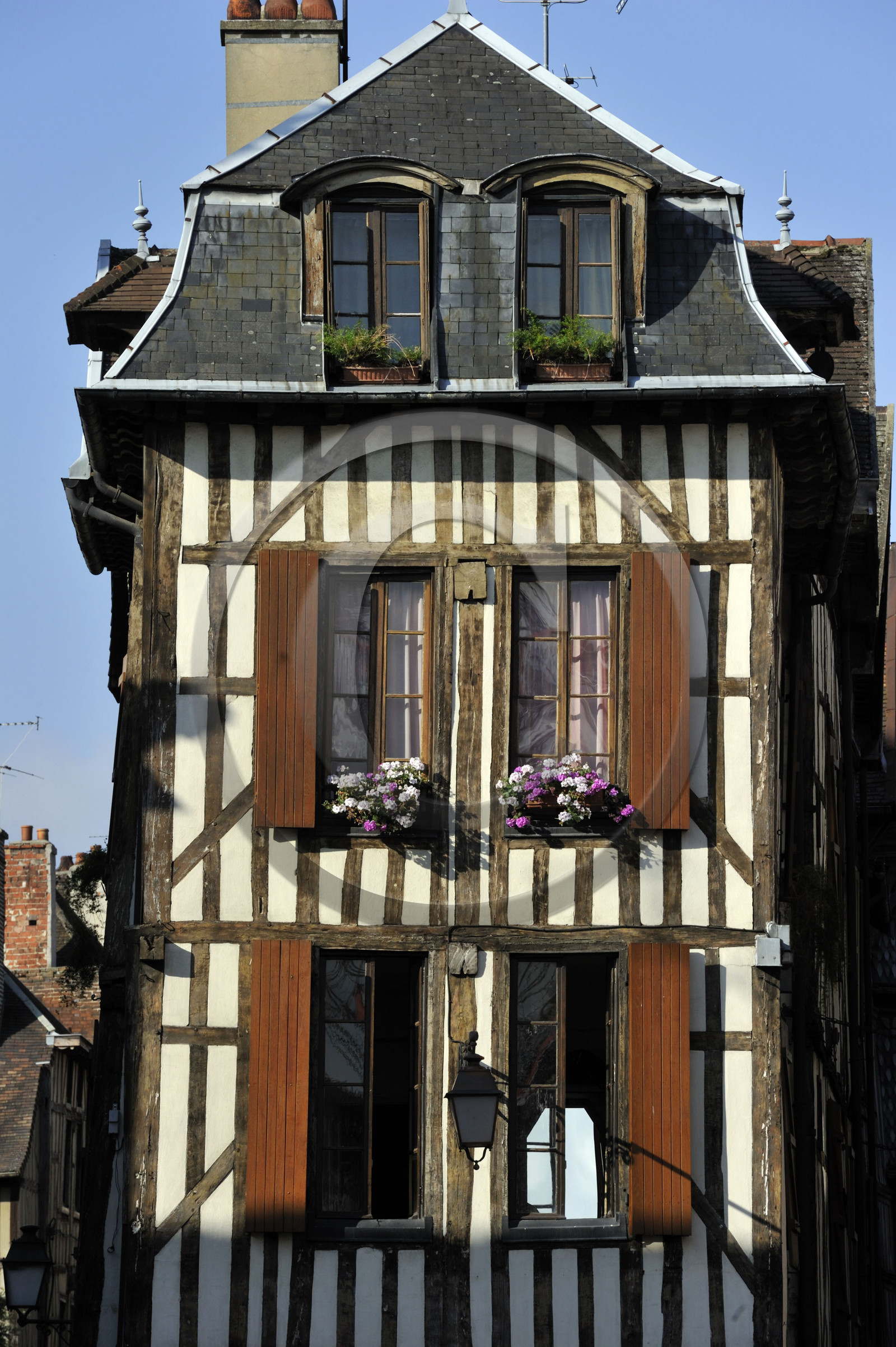 France, Troyes