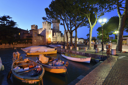 Italie lombardie lac garde sirmione chateau