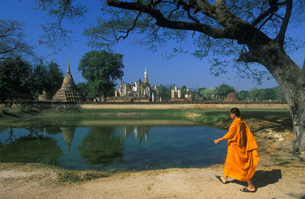 THAILANDE   SUKHOTHAI.TEMPLE DE WAT MAHATHAT