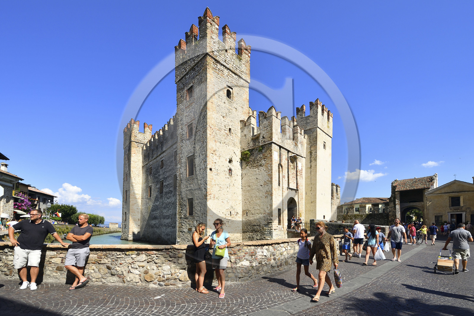 Italie lombardie lac garde sirmione chateau