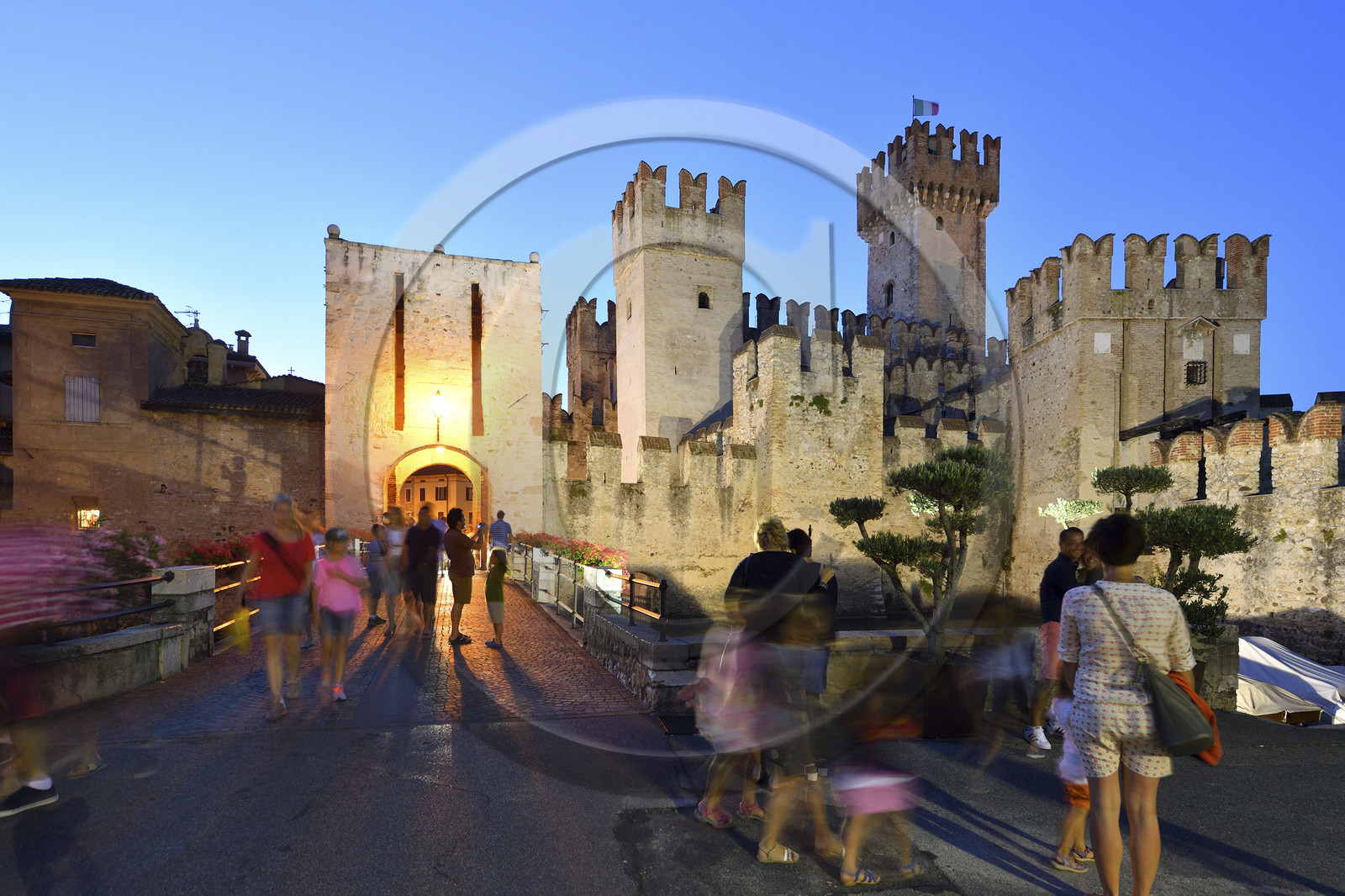 Italie lombardie lac garde sirmione chateau