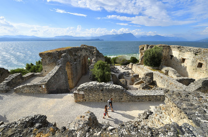 Italie lombardie lac garde sirmione grotte