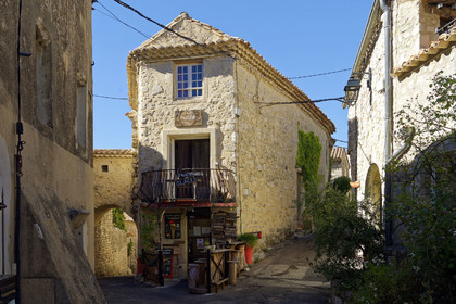 France, Garde Adhemar