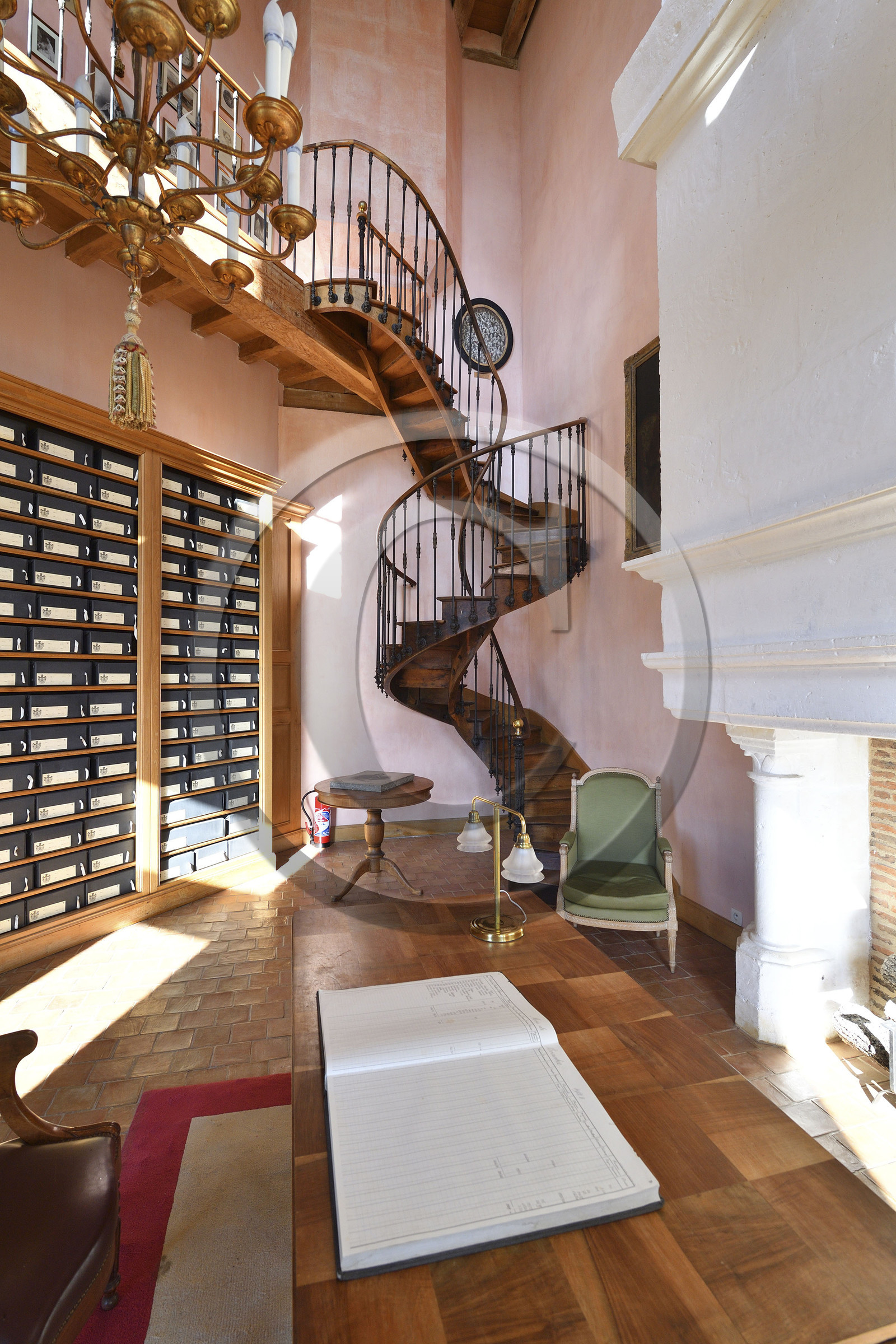 France charente rochefoucauld chateau surplombant tardoire