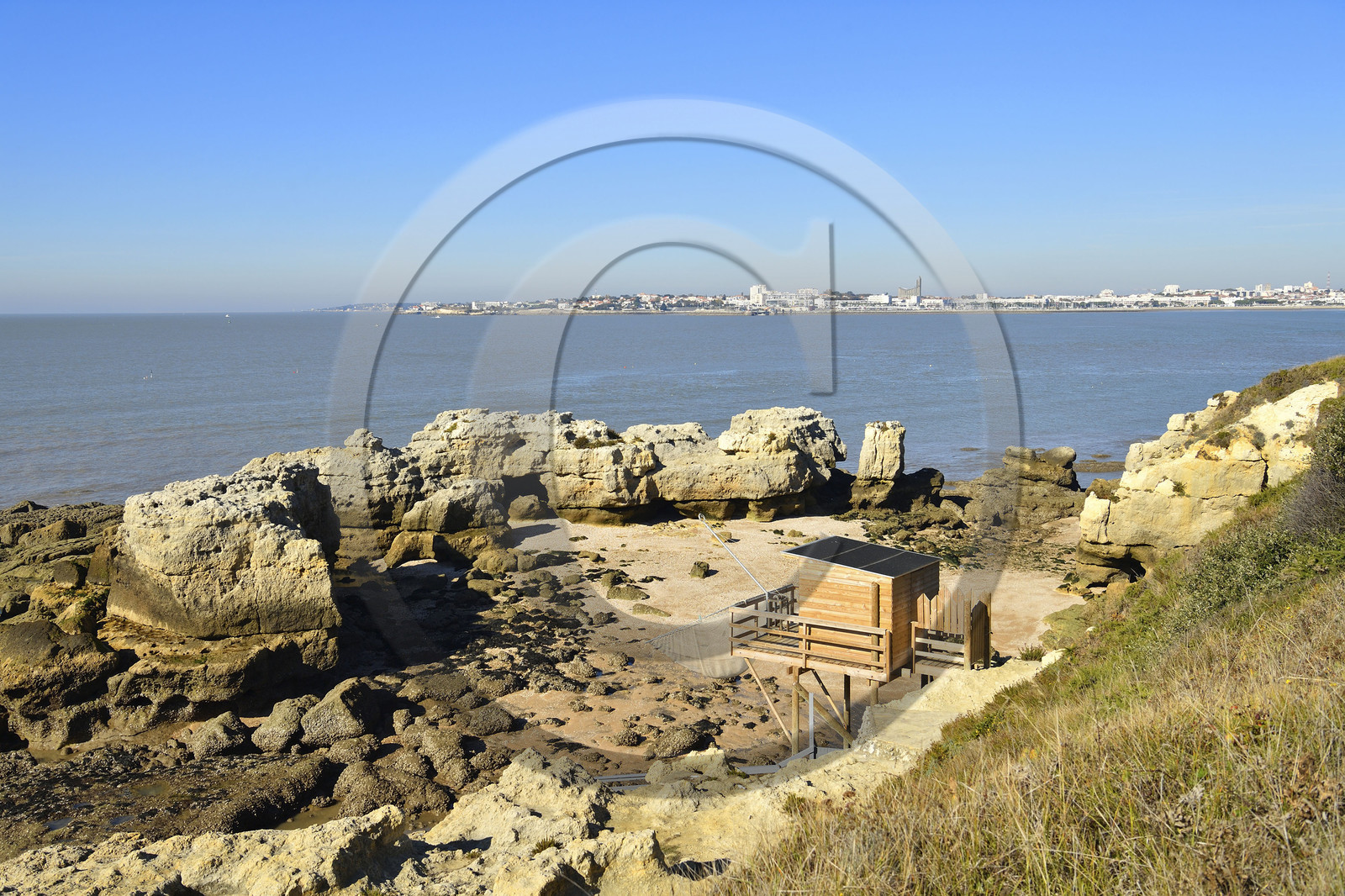 France charente maritime royan front mer cabane