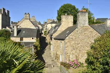 France, Dinan