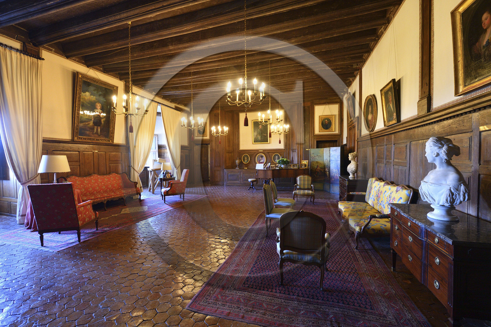 France charente rochefoucauld chateau surplombant tardoire