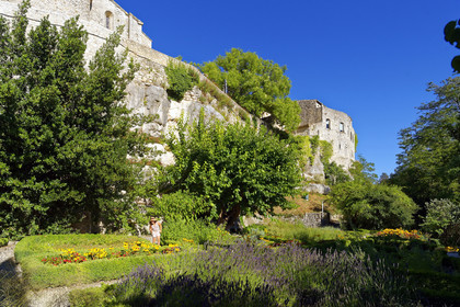 France, Garde Adhemar