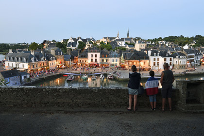 France, Auray