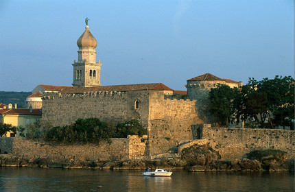 CROATIE. VILLE ET ILE DE KRK
