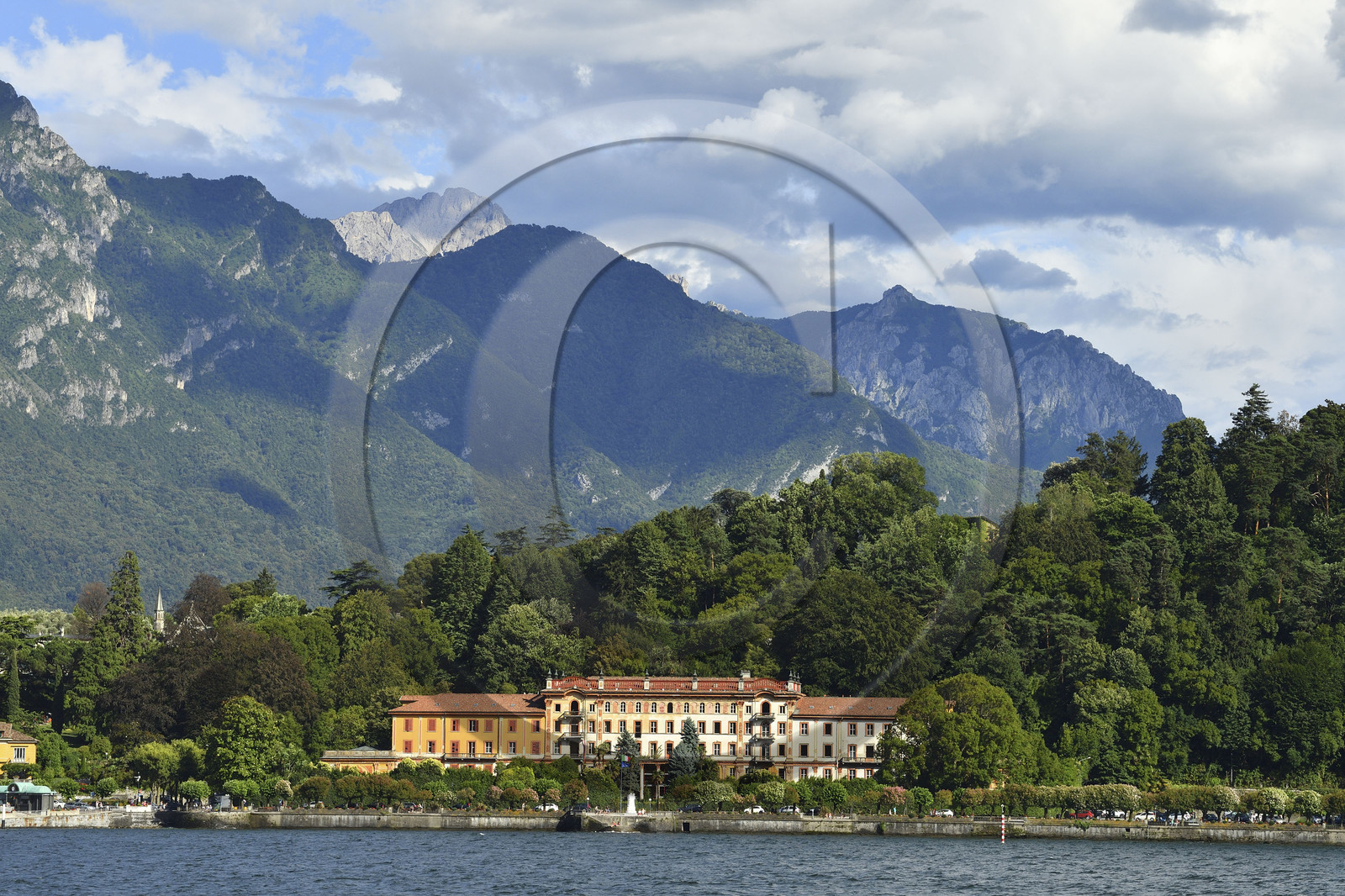 Italie lombardie lac come village bellagio