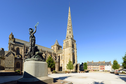 France, Treguier