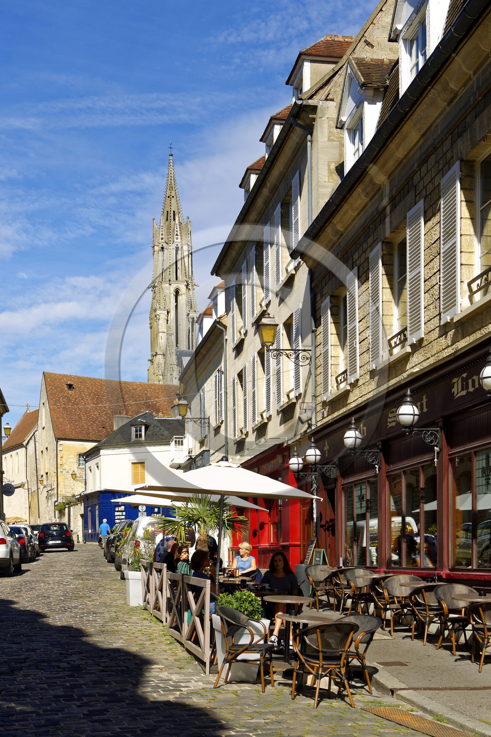 France, Senlis