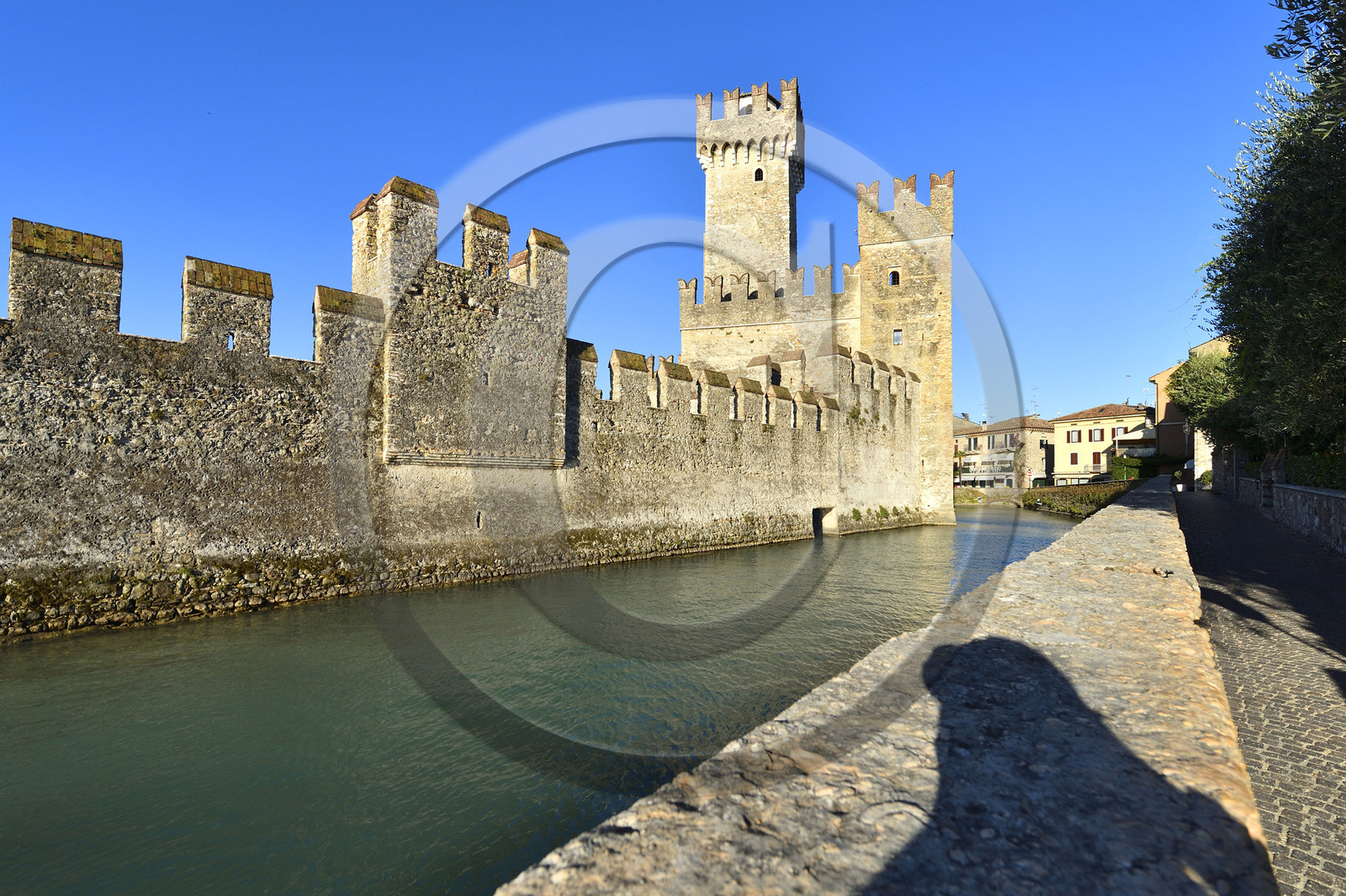 Italie lombardie lac garde sirmione chateau