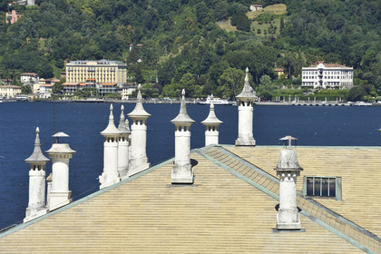 Italie lombardie lac come bellagio cheminees