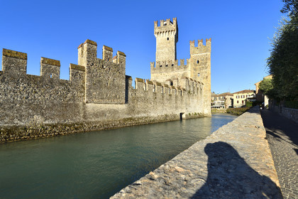 Italie lombardie lac garde sirmione chateau